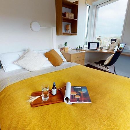 Private Bedrooms With Shared Kitchen And Studios At Iq Tufnell House In London Kültér fotó