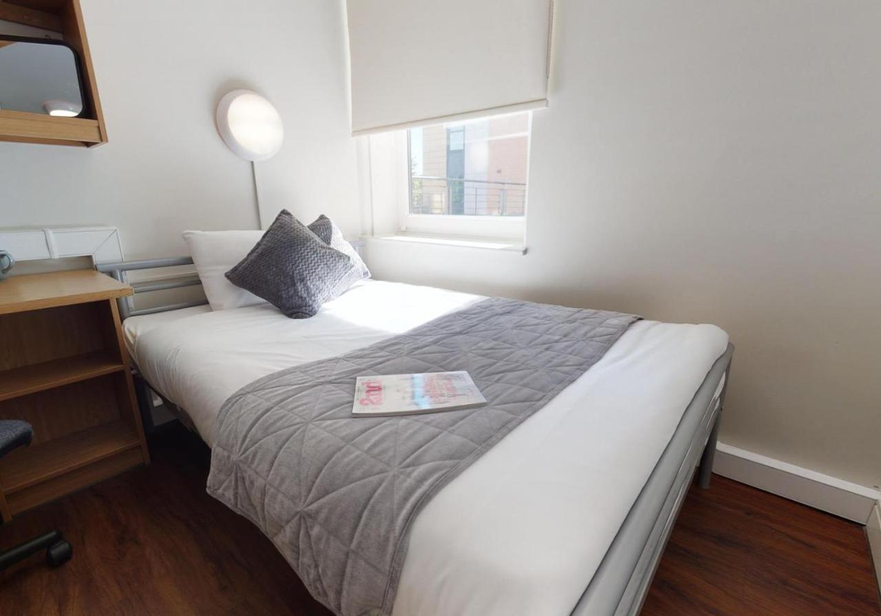 Private Bedrooms With Shared Kitchen And Studios At Iq Tufnell House In London Kültér fotó
